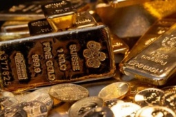 Giá vàng hôm nay mới nhất (17/2): Tiếp đà giảm sâu ngày đầu năm mới