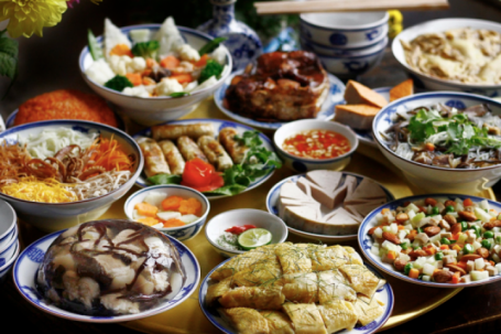 Xử trí đúng cách khi ngộ độc thực phẩm ngày Tết