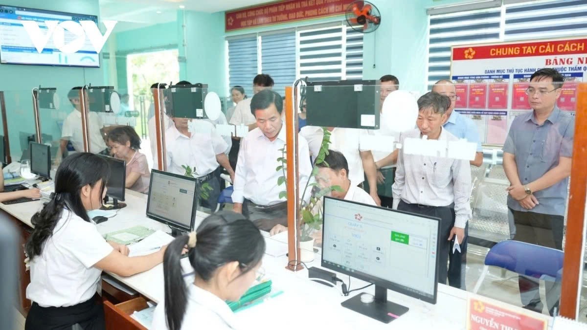 Việc tinh gọn bộ máy của hệ thống chính trị chính là tiền đề, cơ sở để nâng cao hiệu năng, hiệu lực, hiệu quả quản trị quốc gia.