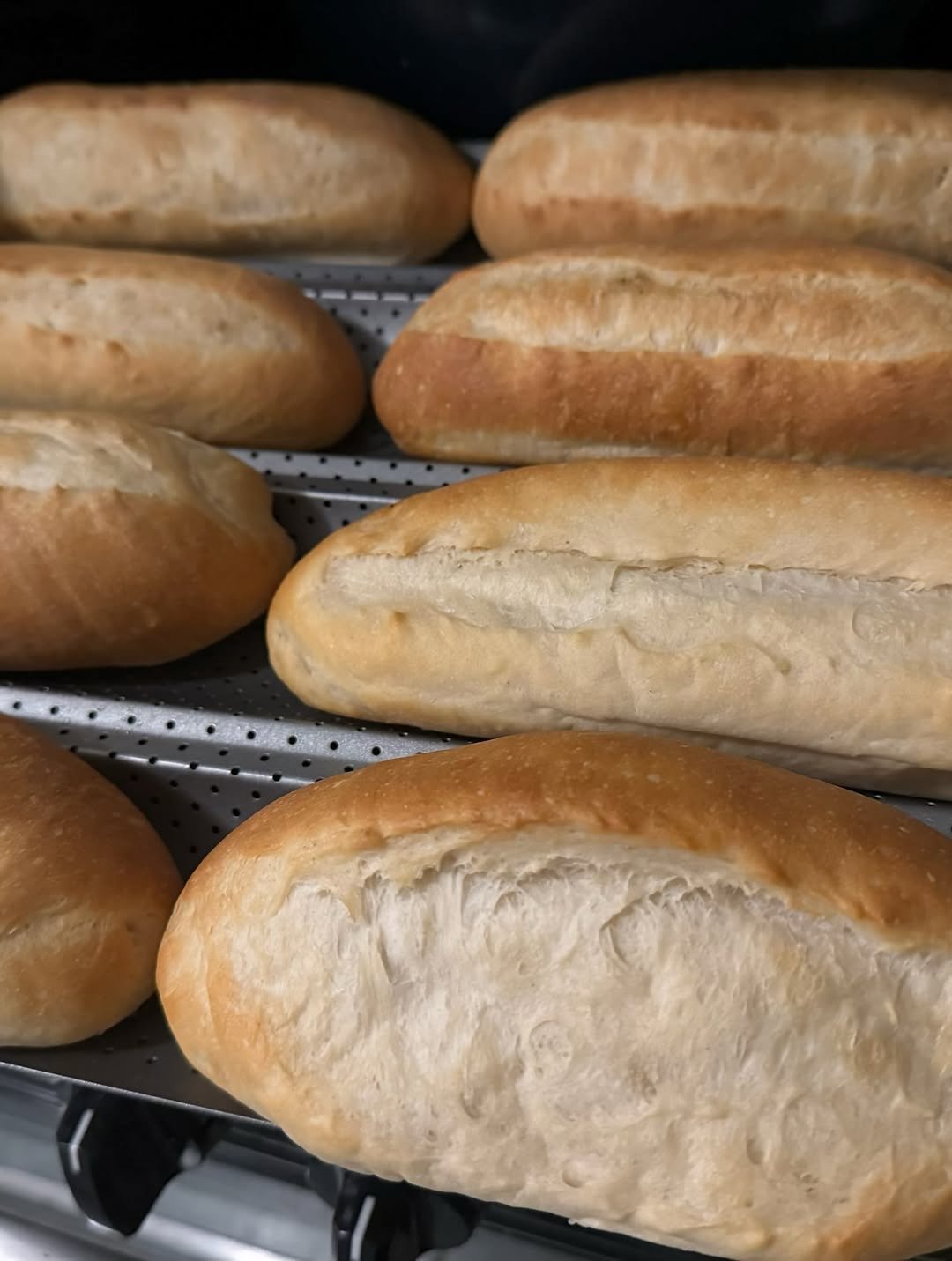 Những chiếc bánh mì thơm ngon của quán