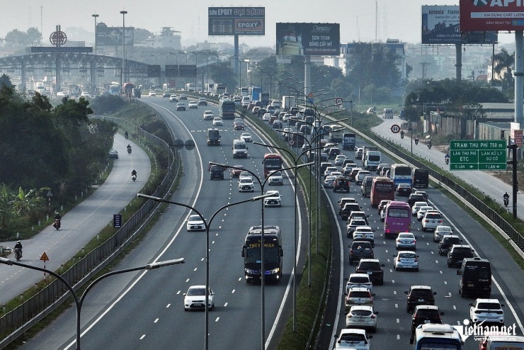 CSGT sẽ tập trung xử lý một số hành vi vi phạm với ô tô vận tải hành khách. Ảnh: Đình Hiếu