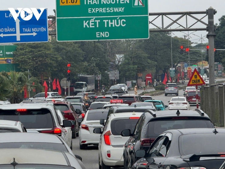 Việc ùn tắc kéo dài tại nút giao cuối tuyến đã làm giảm đáng kể hiệu quả khai thác của toàn tuyến đường.