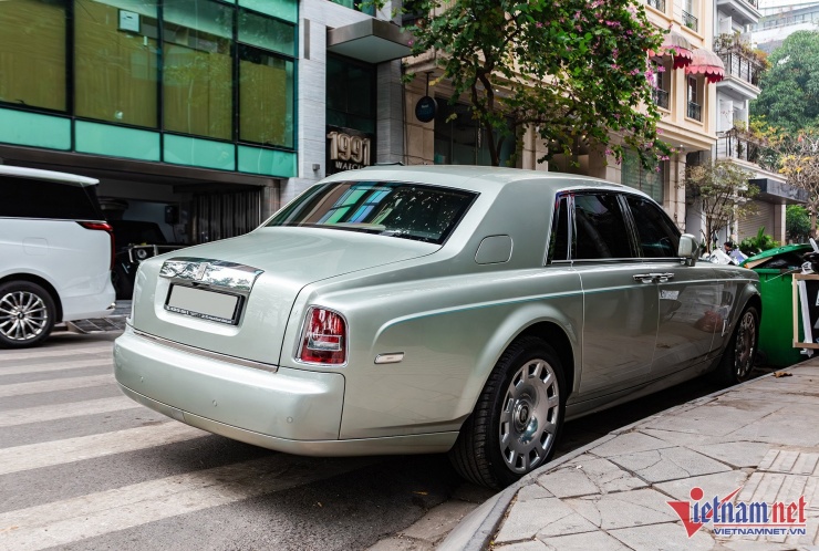 Cận cảnh xe siêu sang Rolls-Royce độc nhất thế giới của doanh nhân Hà Nội - 3