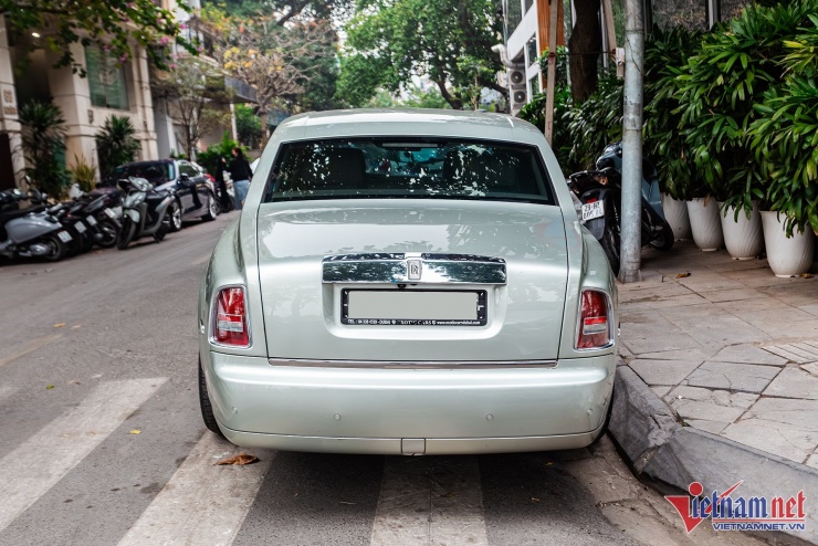 Cận cảnh xe siêu sang Rolls-Royce độc nhất thế giới của doanh nhân Hà Nội - 4