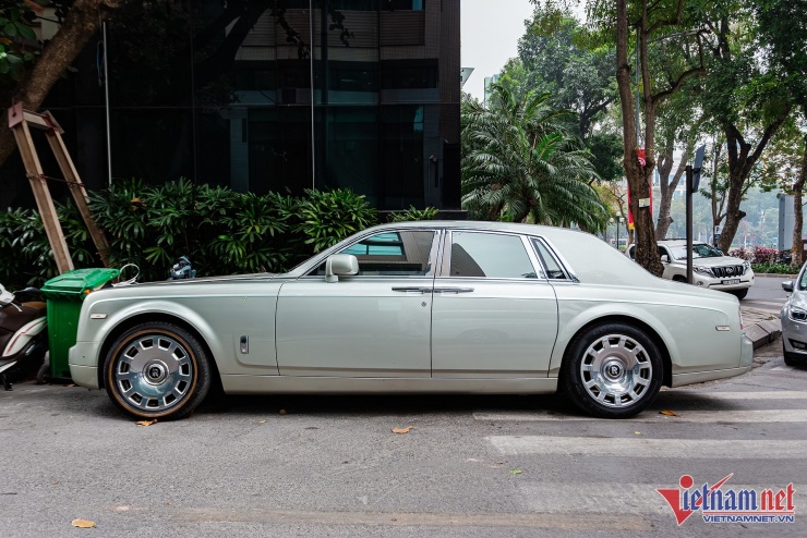 Cận cảnh xe siêu sang Rolls-Royce độc nhất thế giới của doanh nhân Hà Nội - 13