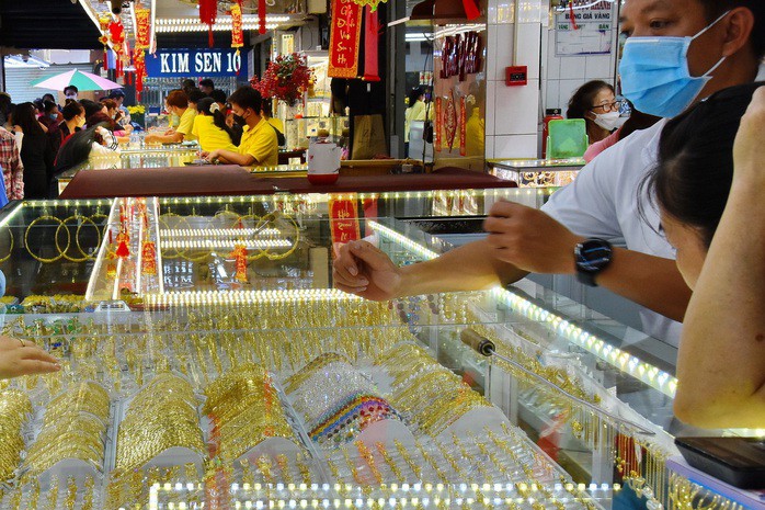 Giá vàng hôm nay giảm sốc