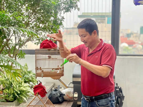 NSƯT Chí Trung phim 'Tết này ai đến xông nhà', tuổi U70 cuộc sống viên mãn bên bạn gái á hậu kém 18 tuổi - 11