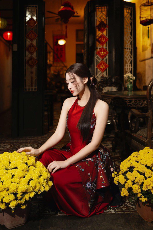 Đỗ Mỹ Linh gây chú ý ngày đầu năm mới - 2