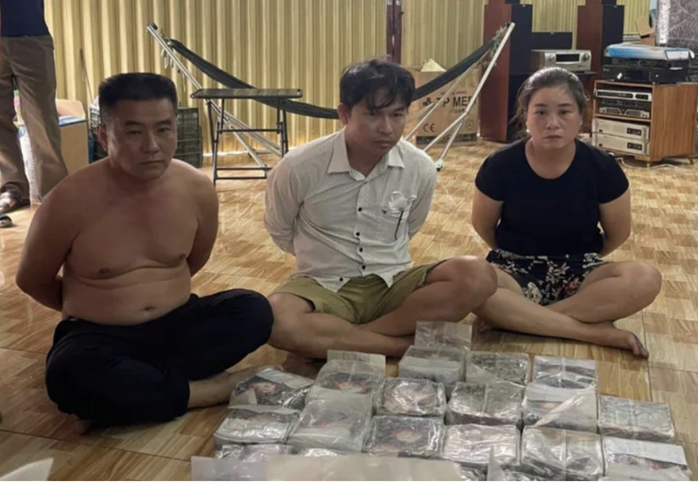 Các đối tượng cầm đầu