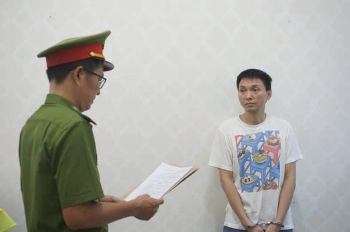 Công an TPHCM đọc lệnh bắt Nguyễn Thanh Nhã