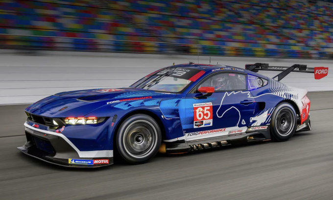 Mustang GT3 trên đường đua. Ảnh: Ford