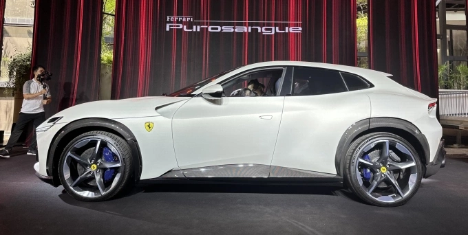 Mẫu Purosangue ra mắt tại TP HCM hồi 2023. Ảnh: Thành Nhạn