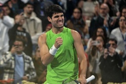 Tennis đỉnh cao thế giới: Alcaraz - Sinner ra oai, Medvedev đấu Tsitsipas