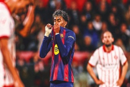 "Lời nguyền khung gỗ" ám ảnh Barca, 32 lần bóng chạm cột/xà đen đủi nhất châu Âu