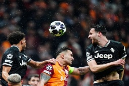 Video bóng đá Galatasaray - Juventus: Điên rồ 7 bàn  & amp; thẻ đỏ, sụp đổ hiệp 2 (Cúp C1)