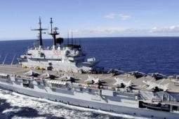 Indonesia đón tàu sân bay boong phẳng đầu tiên của Đông Nam Á