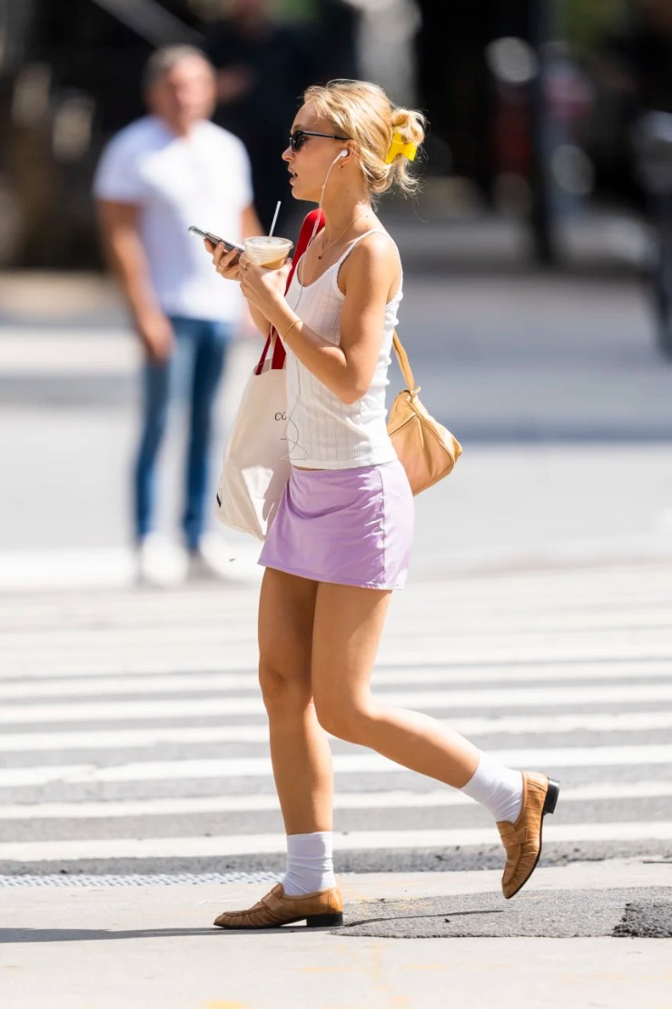 Lily-Rose Depp trong bức ảnh chụp năm 2022.