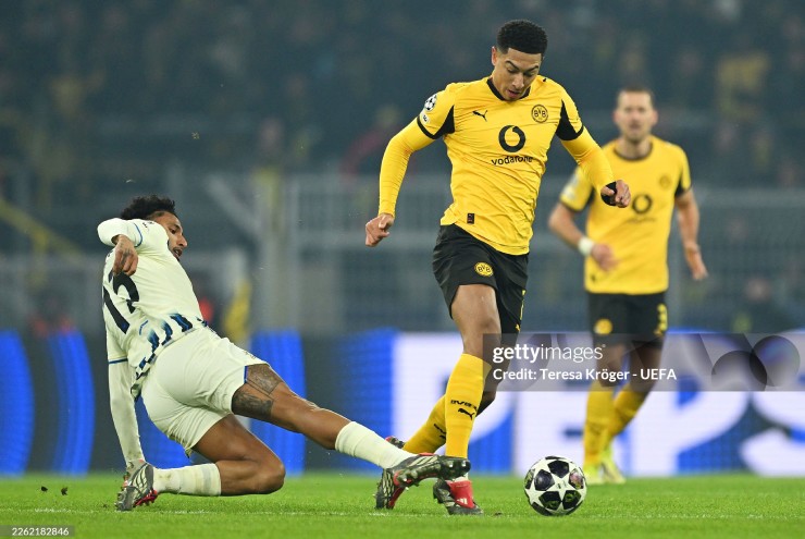 Dortmund sớm có lợi thế