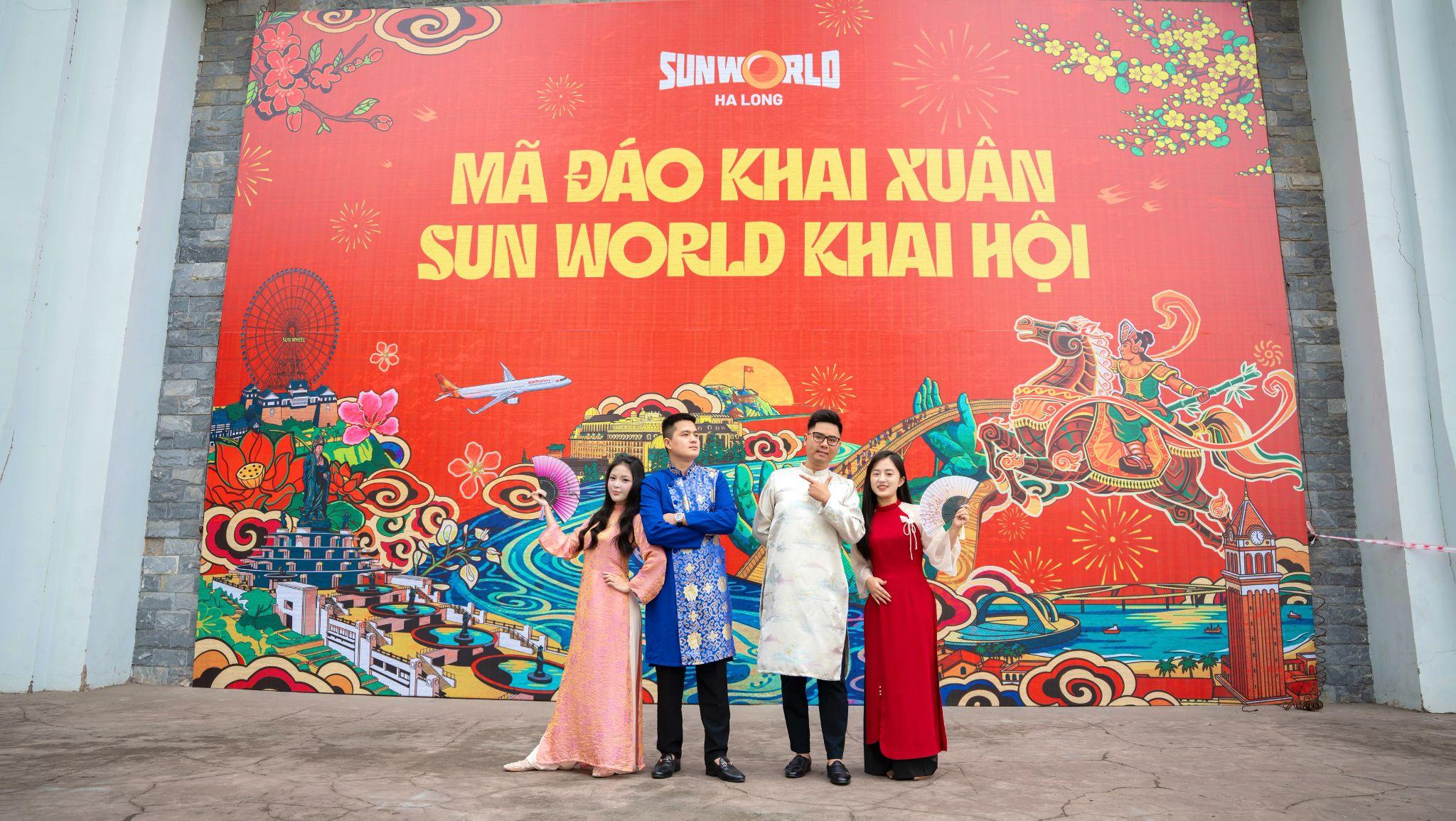 Du khách đổ về Sun World Ha Long ​check-in linh vật ngựa, nghe Xẩm Xuân, chơi cá ngựa khổng lồ ngày đầu năm - 7