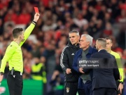 Benfica thua đơn thiệt kép vì Jose Mourinho: Ăn thẻ đỏ vì chửi trọng tài