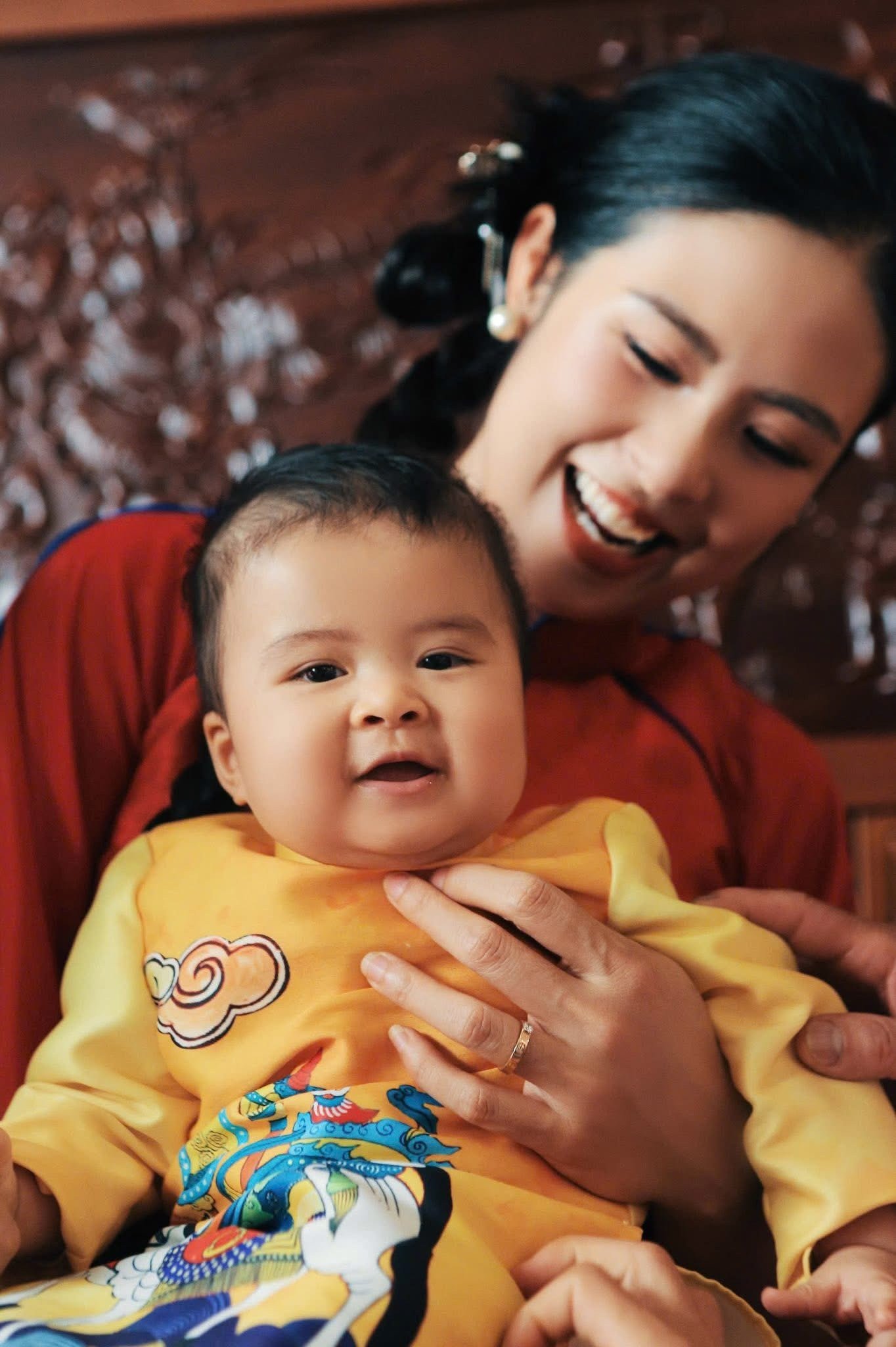 Đây là cái Tết đầu tiên của bé Pi, tên ở nhà của con trai Ngọc Hân. Cô sinh con tháng 8/2025.