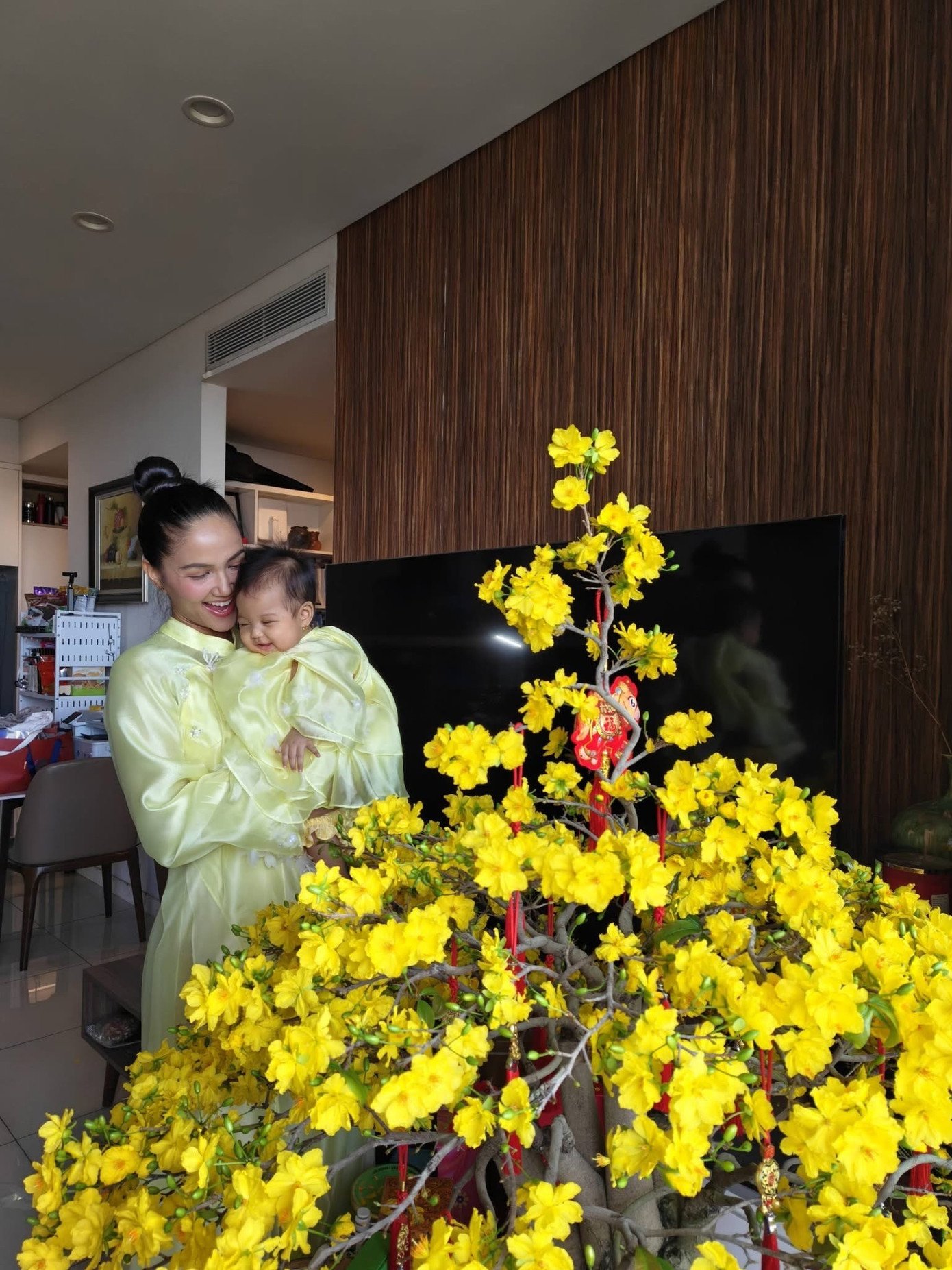 Dịp Tết Nguyên Đán, con gái Harley của H'Hen Niê vừa tròn 5 tháng tuổi.