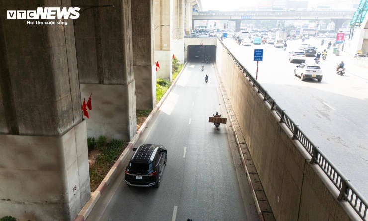 Khi kết hợp với đường sắt đô thị trên cao và cầu cạn, khu vực này trở thành nút giao có 4 tầng giao thông hiện đại ở Thủ đô.