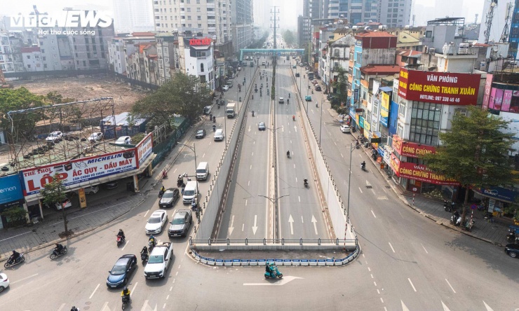 Dự án có tổng chiều dài 475m, tổng mức đầu tư gần 780 tỷ đồng từ ngân sách thành phố. Trong đó, phần hầm kín dài 95m, hầm hở và gờ chắn dẫn vào hầm kín dài 380m với 4 làn xe.