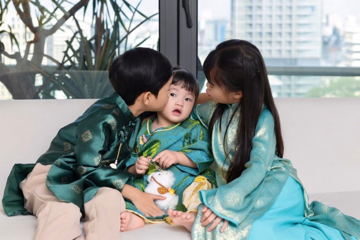 Ảnh chồng chụp H'Hen Niê ngày Tết - 6