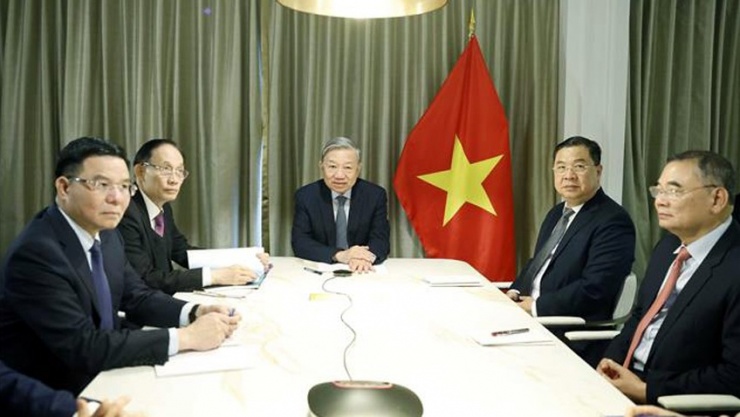 Tổng Bí thư Tô Lâm điện đàm với Thượng nghị sĩ Hoa Kỳ Steve Daines - Ảnh: TTXVN