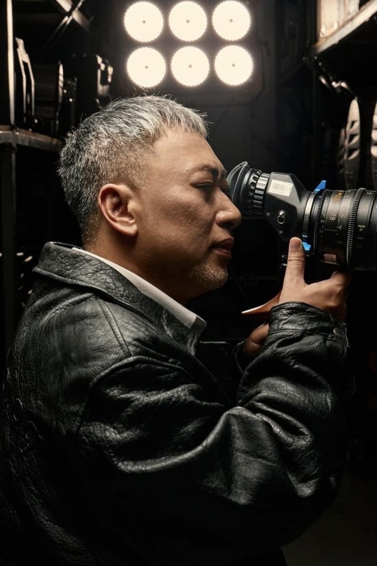 Đạo diễn Nguyễn Quang Dũng có biệt danh "Dũng khùng" xuất phát từ cá tính mạnh mẽ.