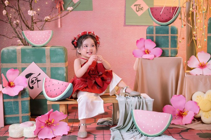 Ảnh sao 19/2: Con gái Trương Ngọc Ánh đi chúc Tết cùng bố - 10