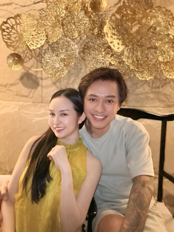 Cả 2 sau những "va vấp" trong thời gian đầu của cuộc hôn nhân, hiện tại họ chọn cách thấu hiểu và bao dung để hỏa hợp.