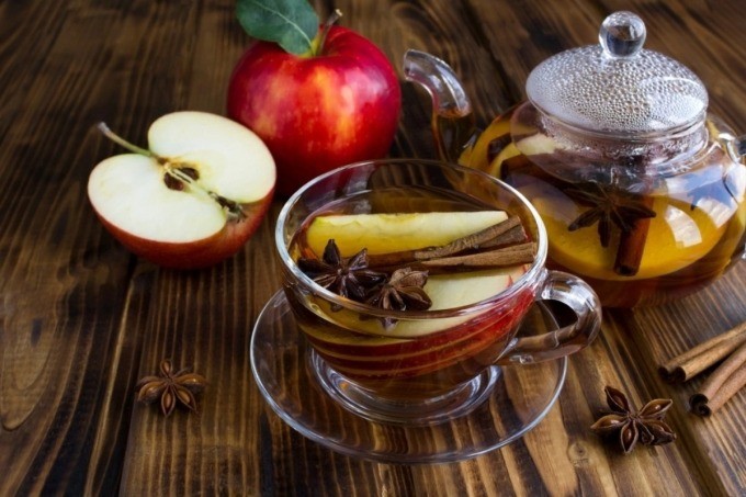 Ngoài cách ăn trực tiếp như thông thường, khi nấu chín táo sẽ giúp các chất dinh dưỡng dễ dàng được lá lách và dạ dày hấp thụ hơn.