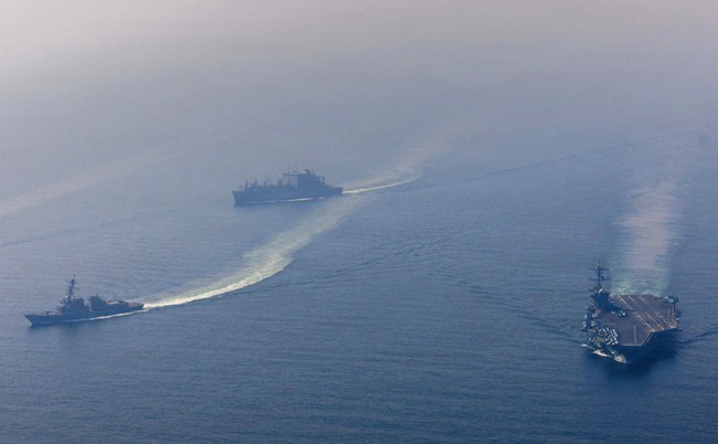 Phi đội Mỹ hướng tới Trung Đông, ông Donald Trump nhắc "khả năng leo thang" - 1