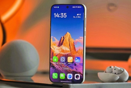 Smartphone bắt đầu “cạn bài”, pin 15.000 mAh trở thành hướng đi mới