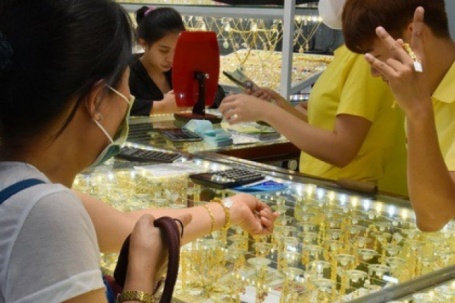 Giá vàng hôm nay 19-2: Đảo chiều đi lên