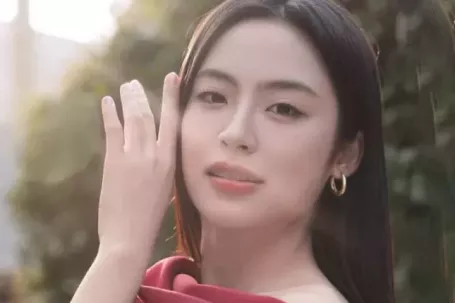 Á hậu Vân Nhi: 'Tôi biến mất một tháng, ngất xỉu giữa rừng'