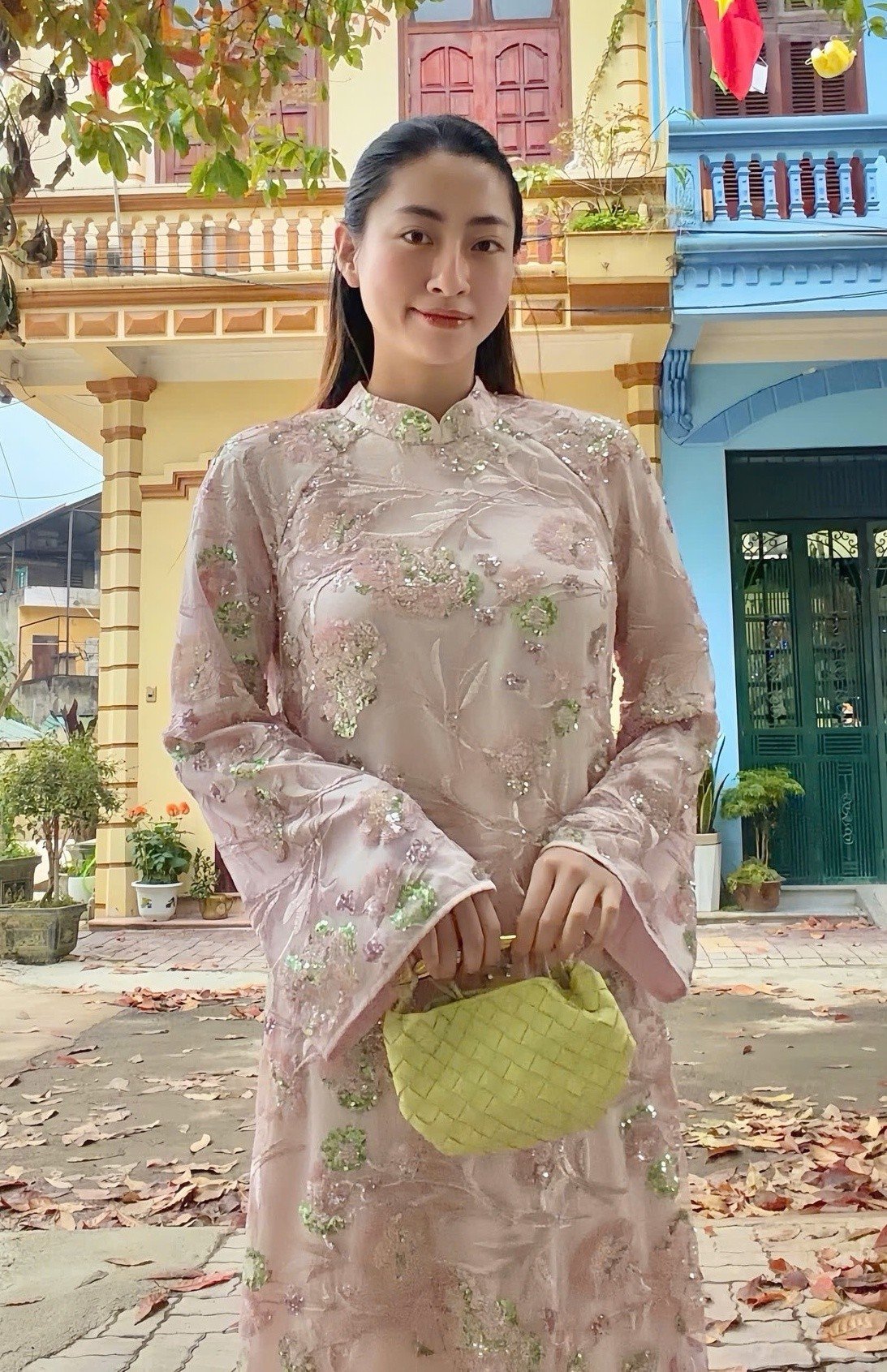 Cả showbiz Việt mê mẩn áo dài kim sa, nhìn đâu cũng thấy sao nữ mặc đụng hàng - 10