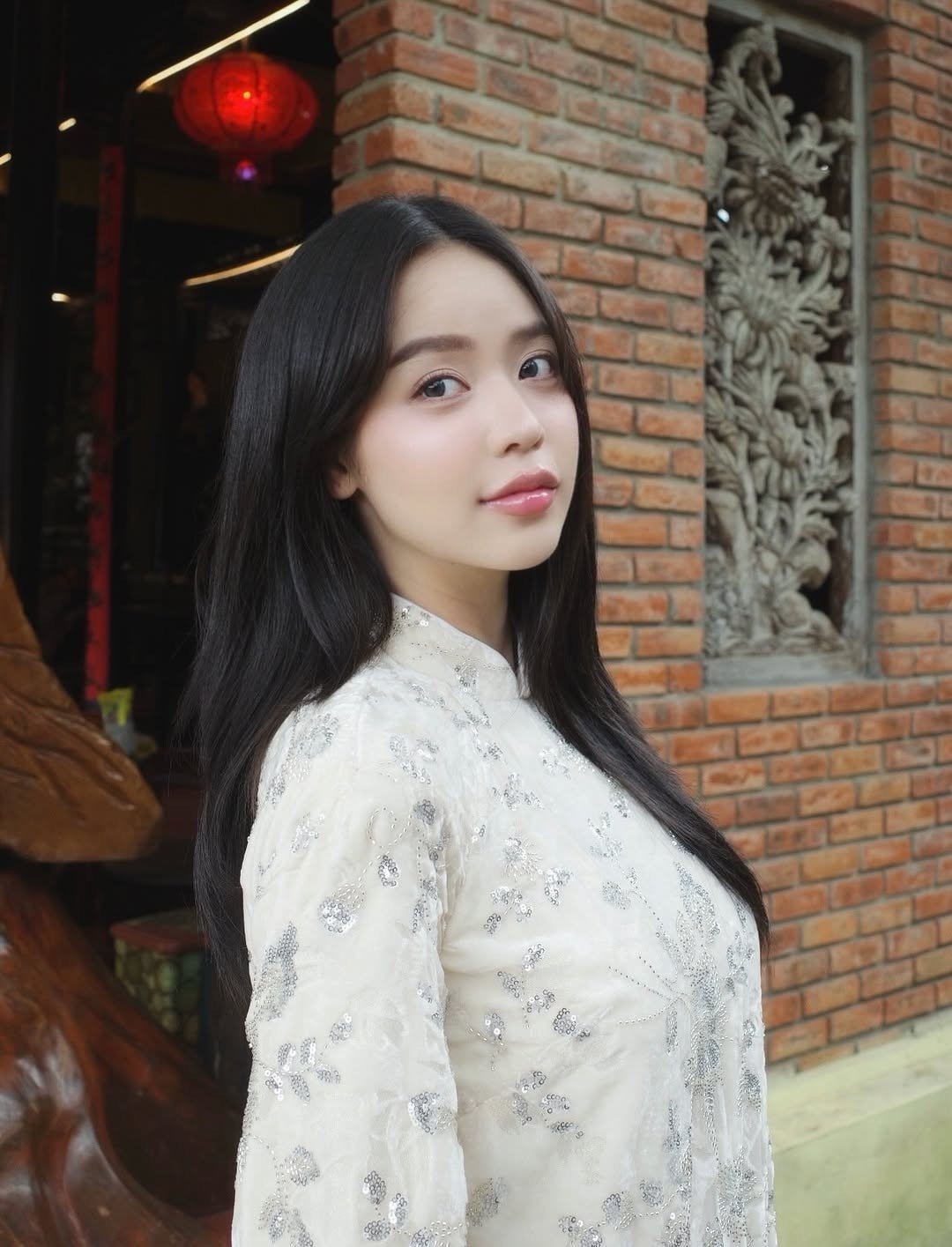 Cả showbiz Việt mê mẩn áo dài kim sa, nhìn đâu cũng thấy sao nữ mặc đụng hàng - 28