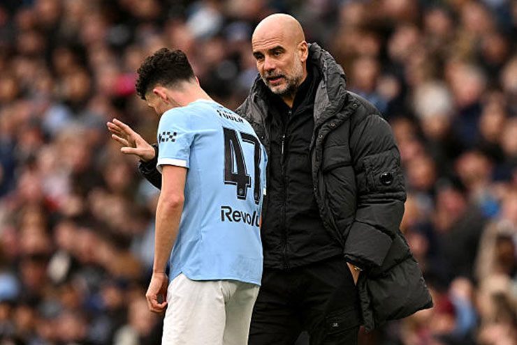 Khi Man City nước rút, chúng ta cũng đã biết Pep Guardiola tìm được công thức chiến thắng của mình