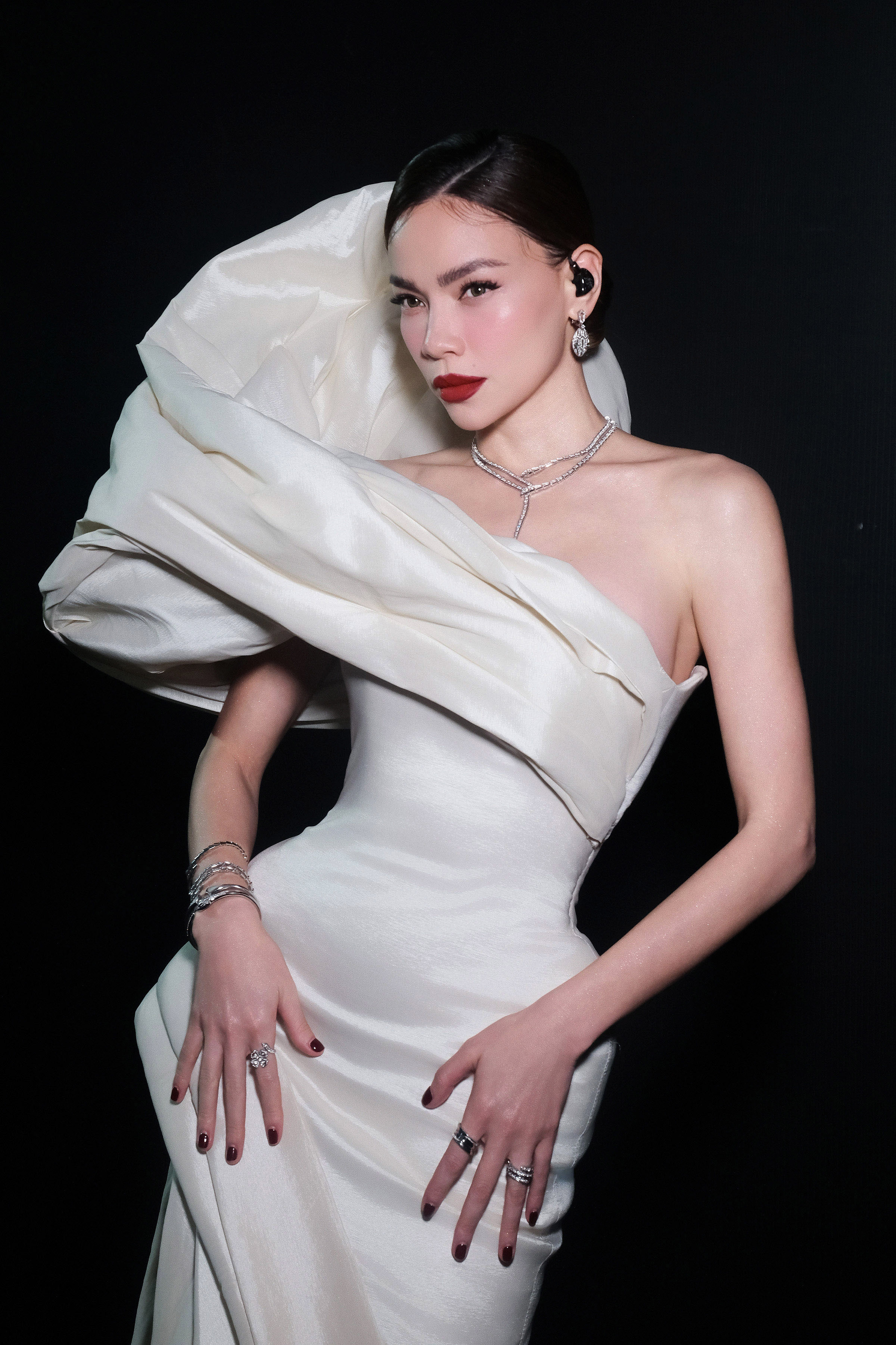 Hồ Ngọc Hà: 'Tôi và Kim Lý không thể sống thiếu nhau' - 1