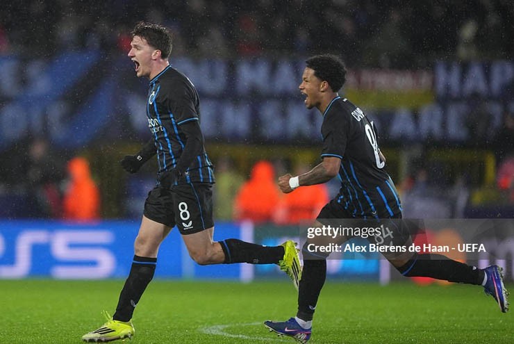 Tzolis gỡ hòa 3-3 đầy cảm xúc