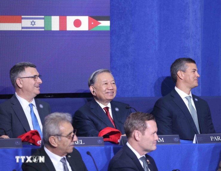 Tổng Bí thư Tô Lâm và các đại biểu dự Phiên khai mạc Hội đồng Hoà bình về Gaza. Ảnh: TTXVN