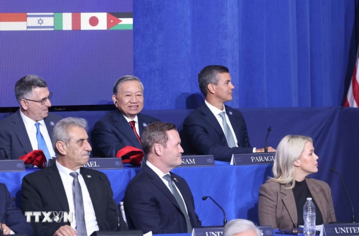 Tổng Bí thư Tô Lâm và các đại biểu dự Phiên khai mạc Hội đồng Hoà bình về Gaza. Ảnh: TTXVN