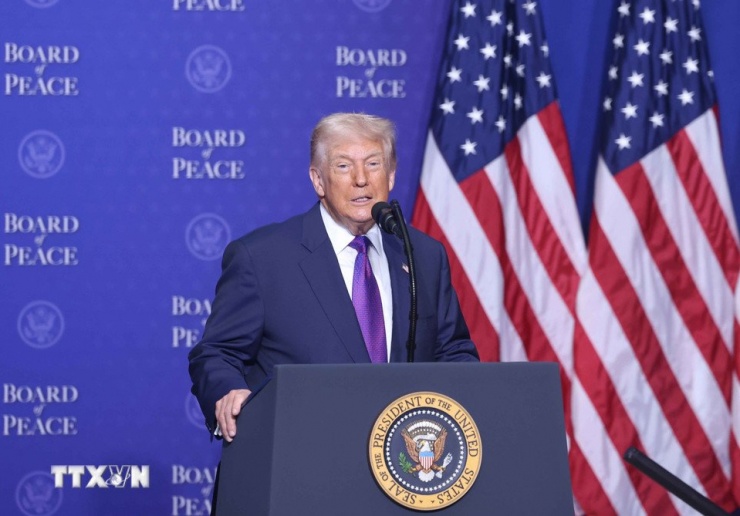 Tổng thống Mỹ Donald Trump - Chủ tịch Sáng lập Hội đồng Hòa bình về Gaza - phát biểu tại Phiên khai mạc Hội đồng Hoà bình về Gaza. Ảnh: TTXVN