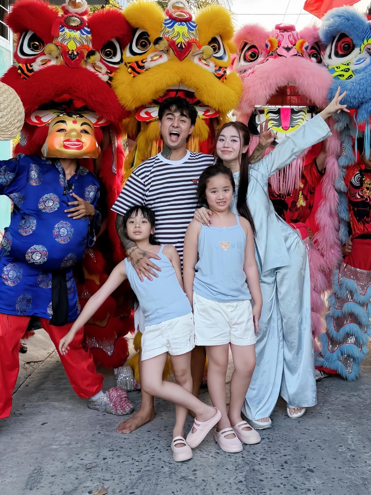 Ảnh sao 20/2: Kỳ Duyên sum họp du xuân cùng đại gia đình - 2