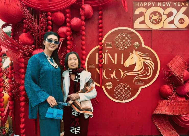 Ảnh sao 20/2: Kỳ Duyên sum họp du xuân cùng đại gia đình - 9