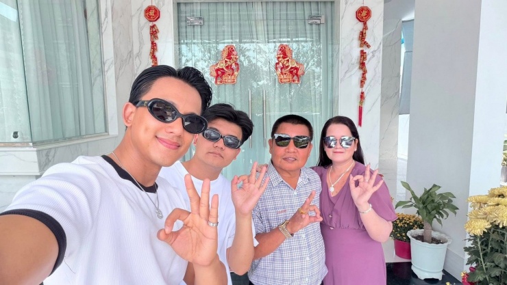 Đàm Vĩnh Hưng vỡ trận 3 ngày Tết - 14