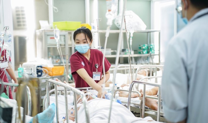 Bệnh nhân cấp cứu tại Bệnh viện Chợ Rẫy. Ảnh: Hạnh Quyên